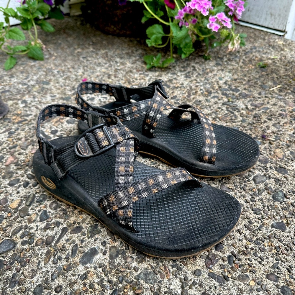 Women’s Chaco Z1 Sandals Size 9